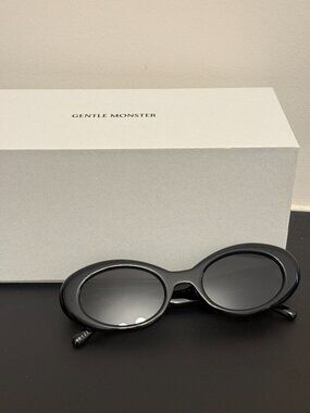 Maison Margiela x Gentle Monster MM005 Black Oval Sunglasses Full Set